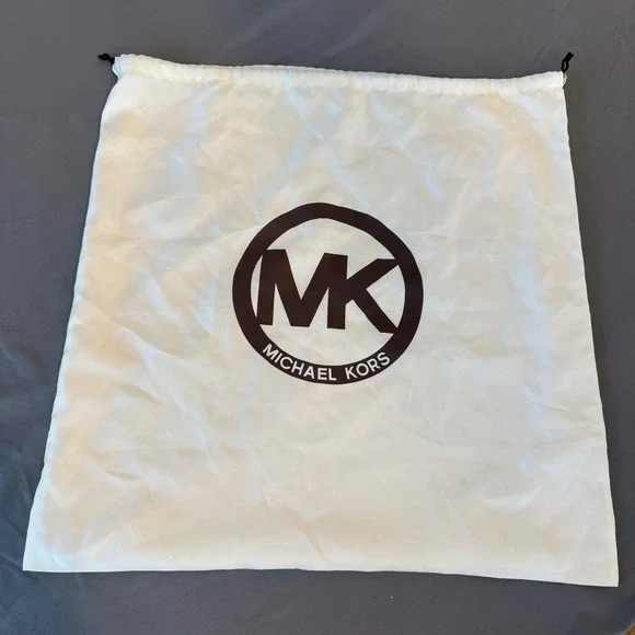 Michael Kors Jet Set Black Snakeskin Embossed Leather Chain Bag Gold Hardware - Picture 11 of 11